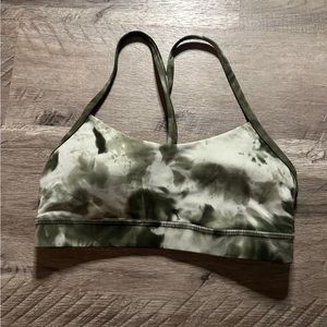Lululemon Diamond Dye green bra size 6